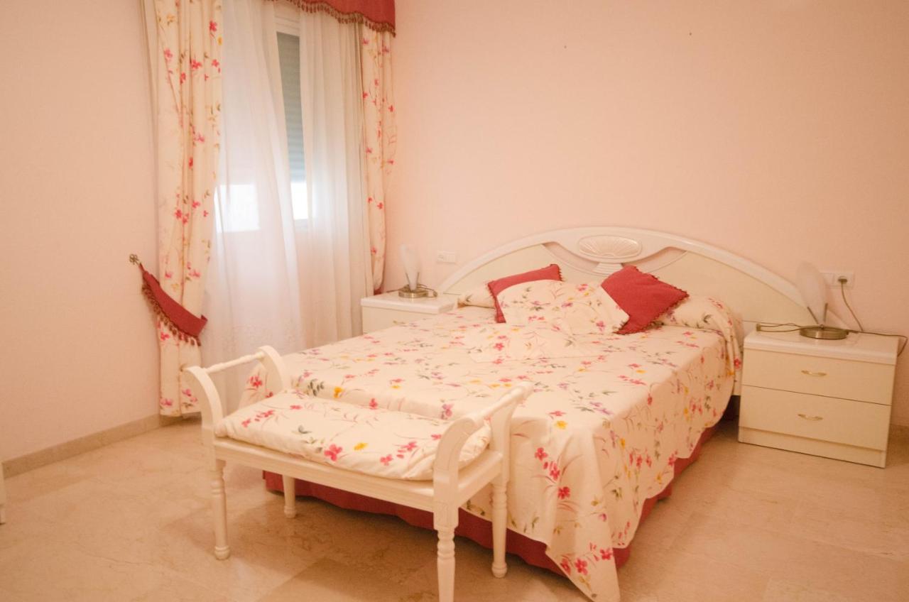 Aparment Neptuno- Located On The Promenade A Few Metres From The Beach. Эстепона Экстерьер фото