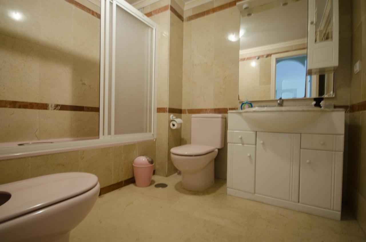 Aparment Neptuno- Located On The Promenade A Few Metres From The Beach. Эстепона Экстерьер фото