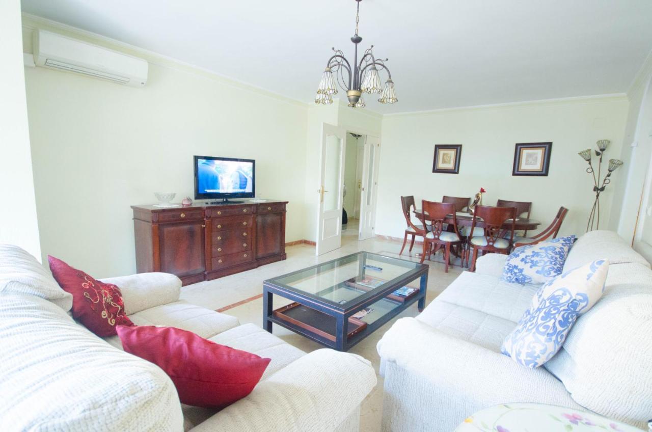Aparment Neptuno- Located On The Promenade A Few Metres From The Beach. Эстепона Экстерьер фото