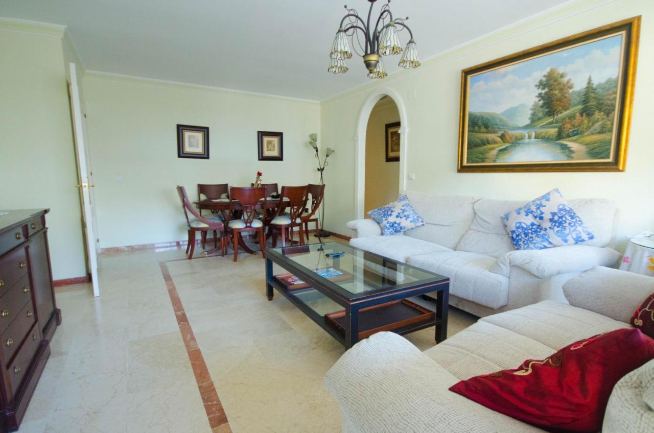 Aparment Neptuno- Located On The Promenade A Few Metres From The Beach. Эстепона Экстерьер фото