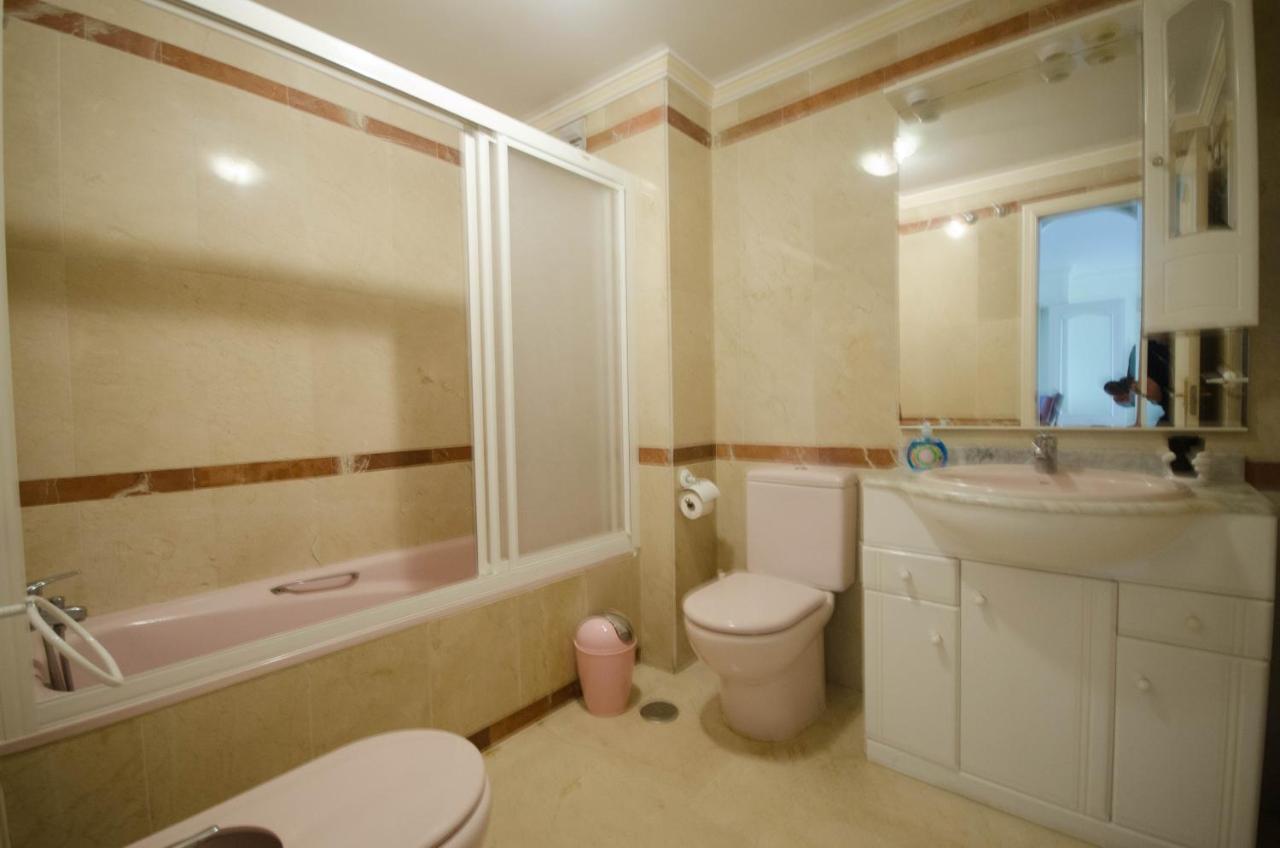 Aparment Neptuno- Located On The Promenade A Few Metres From The Beach. Эстепона Экстерьер фото