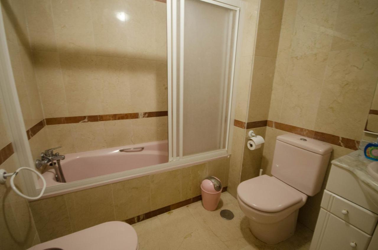 Aparment Neptuno- Located On The Promenade A Few Metres From The Beach. Эстепона Экстерьер фото